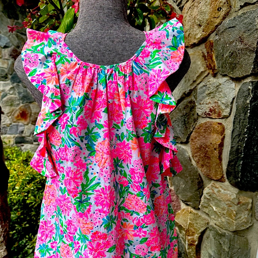 Lilly Pulitzer Adorable Marlee Ruffle Sleeveless Blouse!